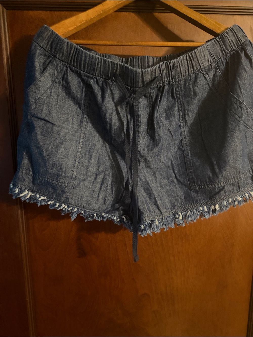 Women’s Blue Denim Frayed Hem Drawstring Shorts
